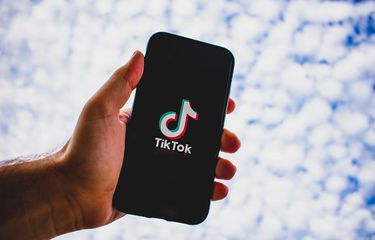 strategi Memonetisasi Akun Di TikTok Anda